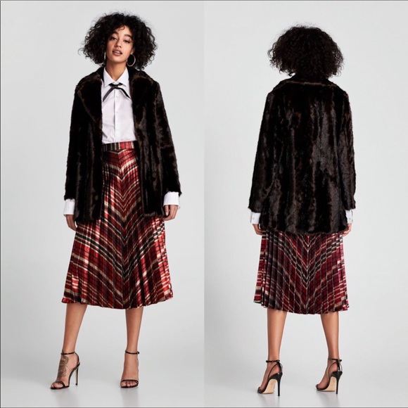 ❌❌SOLD❌❌ZARA PLEATED METALLIC STRIPED HIGH WAIST MIDI SKIRT - Picture 2 of 8